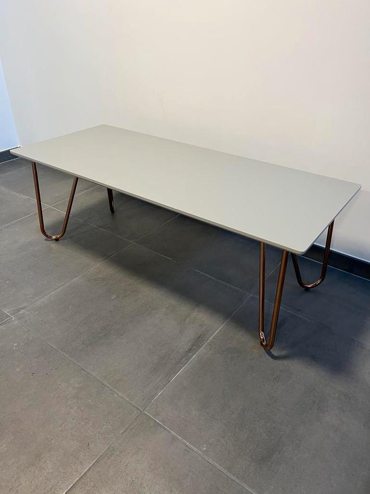Salon tafel van het merk MADE . Com., Huis en Inrichting, Tafels | Eettafels, Zo goed als nieuw, 50 tot 100 cm, 100 tot 150 cm