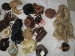 25   nieuwe  pop pruikjes diverse w stop poppenbeurzen, Verzamelen, Poppen, Verzenden, Nieuw, Accessoires