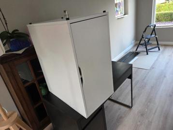 IKEA kast Alex beschikbaar voor biedingen