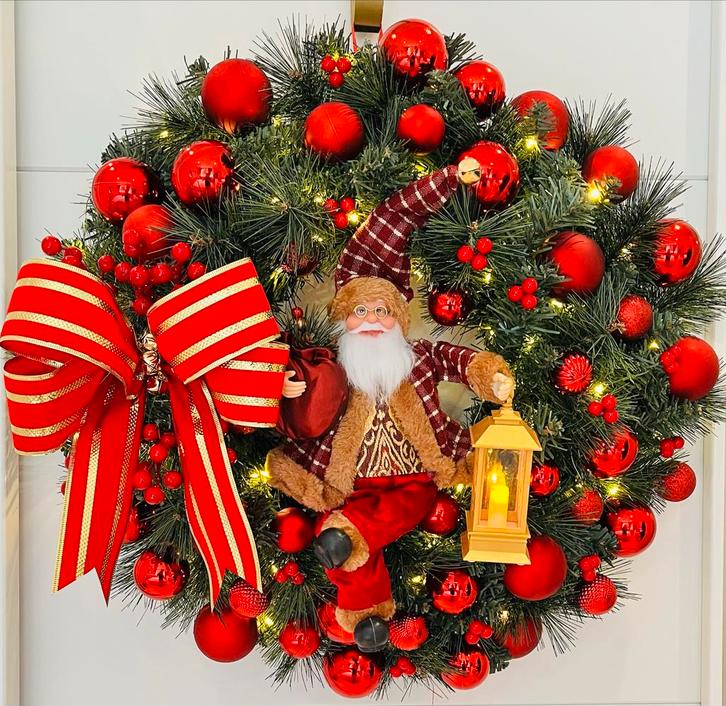 Grote kerstkrans met de Kerstman en lantaarn. (60cm), Huis en Inrichting, Woonaccessoires | Kransen, Nieuw, Ophalen of Verzenden