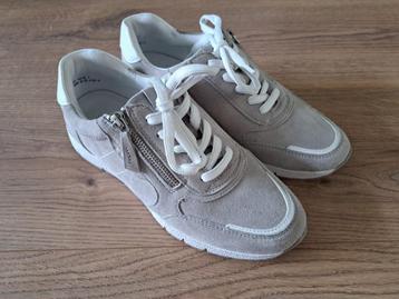 Prachtige sneakers merk Medicus maat 5,5 (38,5-39) als nieuw beschikbaar voor biedingen
