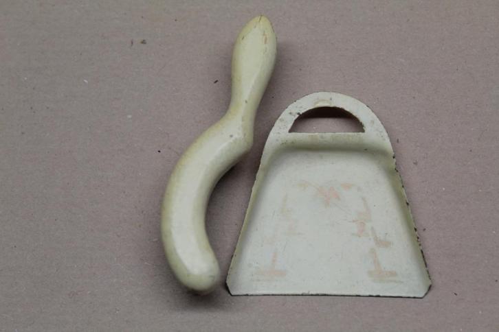 (23) Antiek stoffertje/blikje voor poppenhuis of keukentje:, Antiek en Kunst, Antiek | Speelgoed, Ophalen of Verzenden