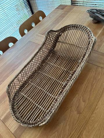 Antiek commode mandje, baby verschoonmandje TEAB beschikbaar voor biedingen
