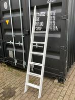 Houten trap, Doe-het-zelf en Verbouw, Ladders en Trappen, Ophalen, Zo goed als nieuw, V, V