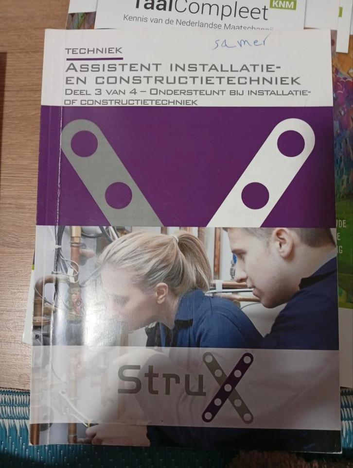 Boek: Assistent Installatie- en Constructietechniek 1-3, Boeken, Studieboeken en Cursussen, Gelezen, MBO, Beta, Ophalen of Verzenden