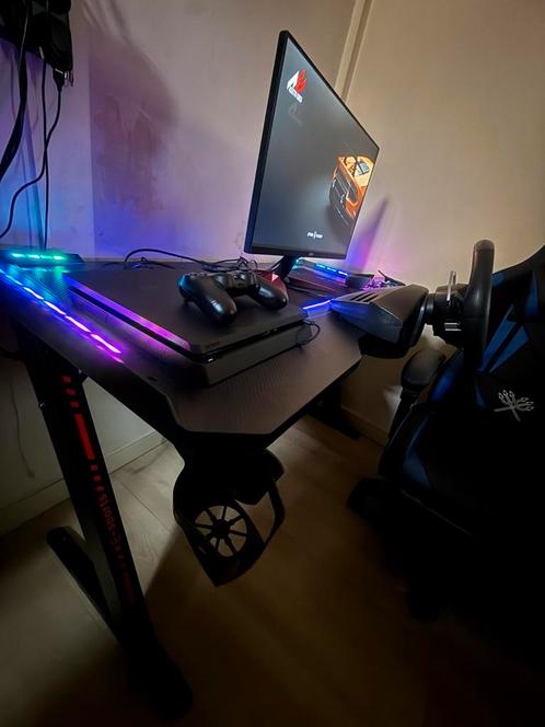Compleet Gaming Set Up Weg is Pech!, Spelcomputers en Games, Games | Pc, Zo goed als nieuw, 1 speler, Vanaf 3 jaar, Ophalen