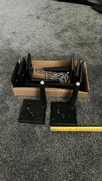 8 zwarte metalen poten, Ophalen of Verzenden