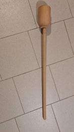 Houten stamper voor zuurkool te maken, Ophalen