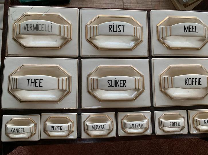 Vintage Kruidenrek met Porseleinen Bakjes, Antiek en Kunst, Antiek | Keukenbenodigdheden, Ophalen