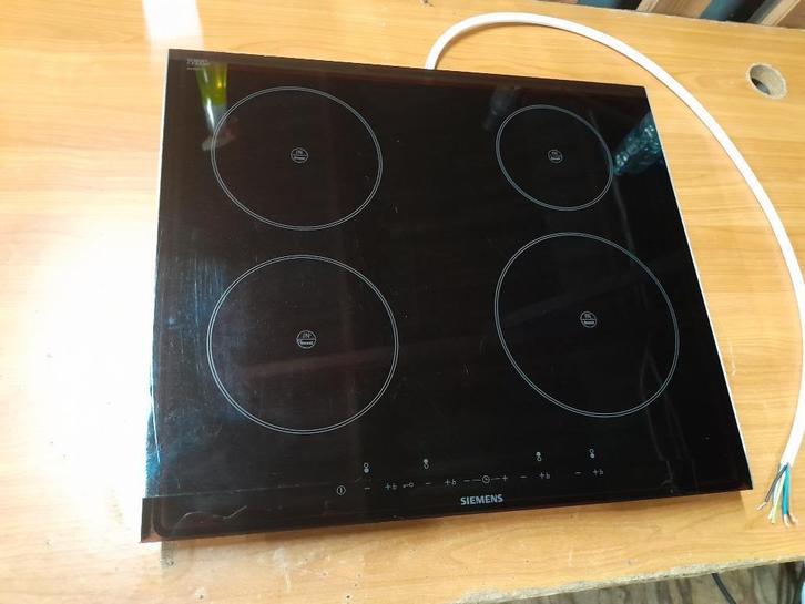 NETTE SIEMENS EH75TE11E INDUCTIE KOOKPLAAT TE KOOP, Witgoed en Apparatuur, Kookplaten, Gebruikt, Inbouw, Inductie, 4 kookzones