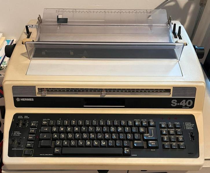 Elektronische typemachine, Diversen, Typemachines, Gebruikt, Ophalen