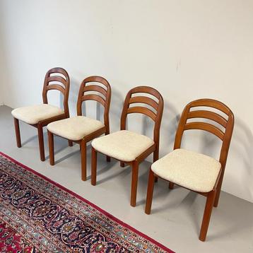 - Set van 4 vintage eetkamerstoelen •Dyrlund• - beschikbaar voor biedingen