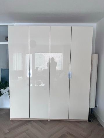 Twee IKEA Pax kasten - Crème/Zilver - 237x200x60 beschikbaar voor biedingen