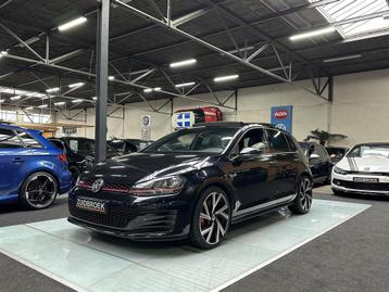 Volkswagen Golf 2.0 GTI PERFORMANCE 5-Deurs NAVI Clima Airco beschikbaar voor biedingen