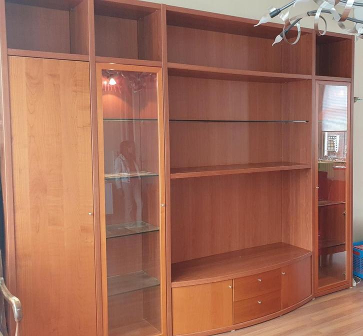 Kersenhouten kastenwand met verlichting, Huis en Inrichting, Kasten | Boekenkasten, Zo goed als nieuw, 200 cm of meer, 25 tot 50 cm