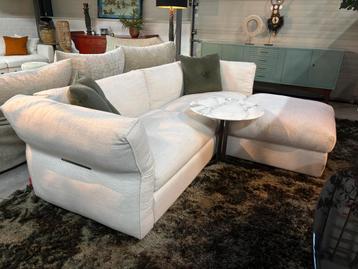 Flexform Newbridge sofa 250cm + pouf  100cm stof cat Extra beschikbaar voor biedingen