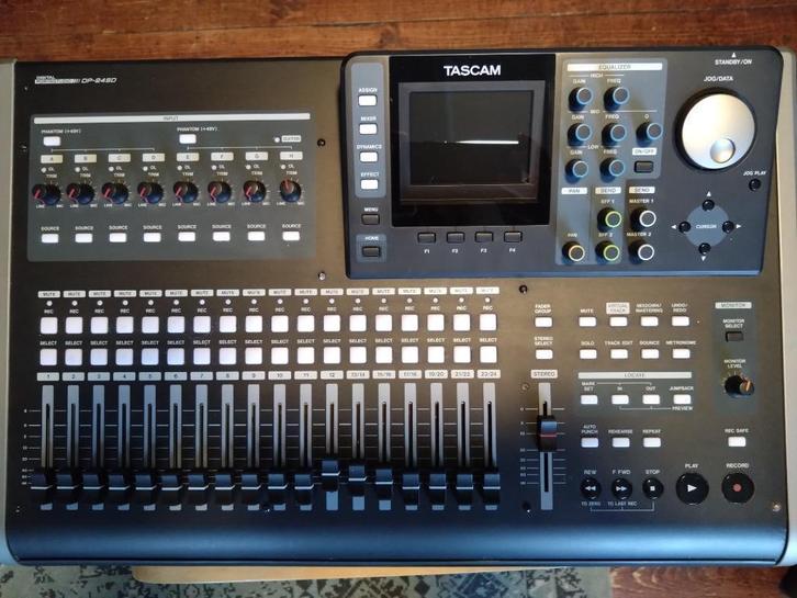 Tascam DP-24 SD digitale multi-track recorder, Muziek en Instrumenten, Midi-apparatuur, Gebruikt, Ophalen of Verzenden
