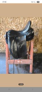 Dressuurzadel. Hulsebos, ainsley, chamberlain., Dieren en Toebehoren, Paarden en Pony's | Zadels, Ophalen of Verzenden, Zo goed als nieuw