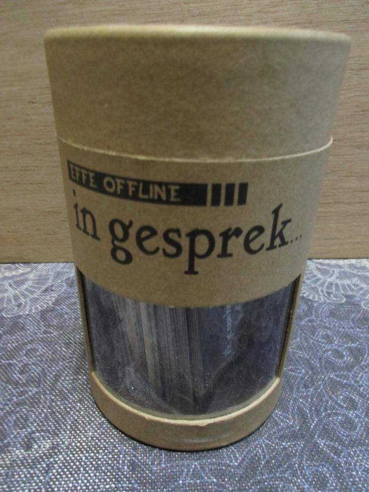 kaartspel: 'Effe Offline - In Gesprek - Debat aan Tafel', Hobby en Vrije tijd, Gezelschapsspellen | Kaartspellen, Zo goed als nieuw