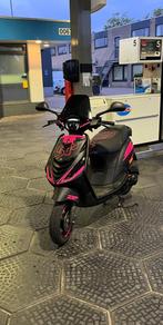 Piaggio zip 50cc 4t roze, Fietsen en Brommers, Scooters | Piaggio, Ophalen, Gebruikt, Maximaal 45 km/u, Zip