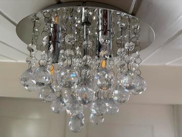 Prachtige plafondlamp met nep kristallen beschikbaar voor biedingen