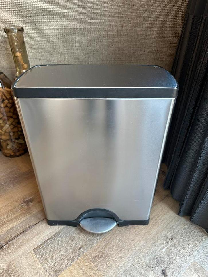 Simplehuman Afvalbak - Topkwaliteit!, Huis en Inrichting, Woonaccessoires | Prullenbakken, Zo goed als nieuw, Rvs, 50 tot 75 cm
