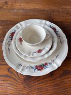 Mooie delen van vintage servies Obernai Frankrijk, Verzenden, Zo goed als nieuw, Porselein, Bord of Schaal
