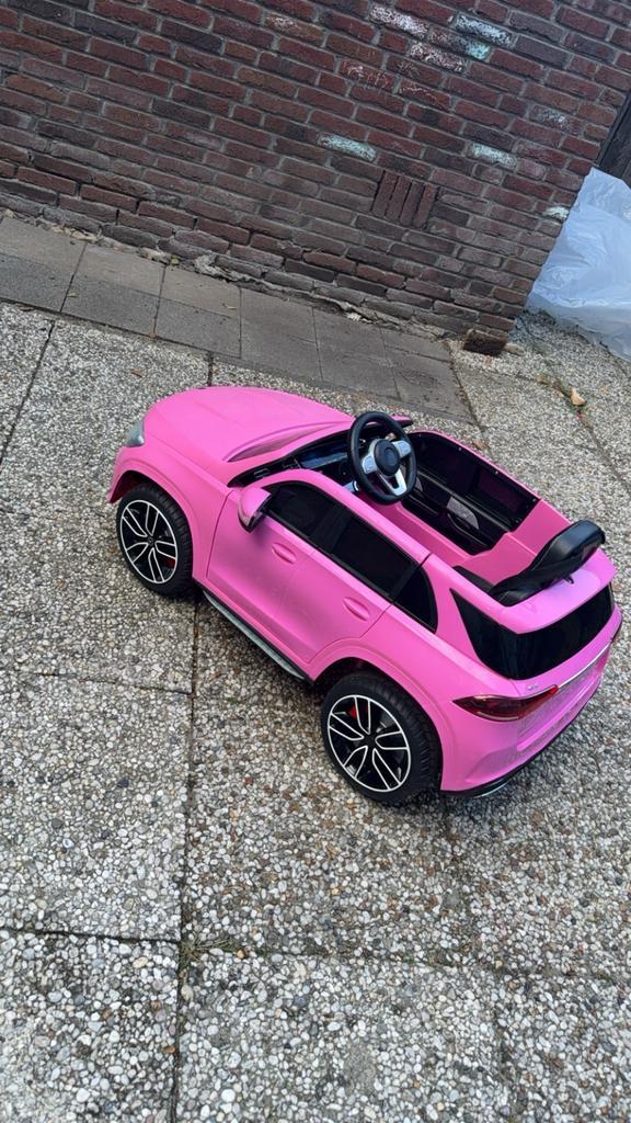 Roze Mercedes Kinderauto - Zo Goed Als Nieuw, Kinderen en Baby's, Speelgoed | Buiten | Accuvoertuigen, Zo goed als nieuw, Ophalen of Verzenden