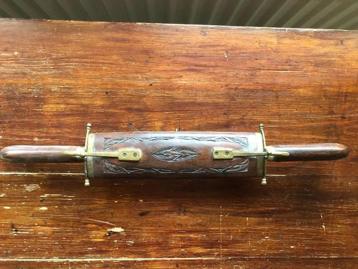 Vintage Indiase mes en vorkset met gegraveerde houten schede, Antiek en Kunst, Antiek | Bestek, Ophalen of Verzenden