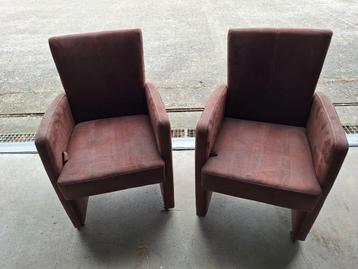 2 fauteuils geschuurd leer beschikbaar voor biedingen