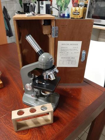 4 microscopen met elk 3 lenzen uit 1978/80 beschikbaar voor biedingen