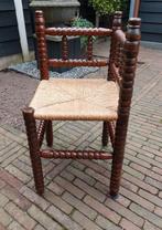 Oud Hollands handgemaakt Bobbin Hoekstoeltje Knobbelstoel, Ophalen, Gebruikt, Hout