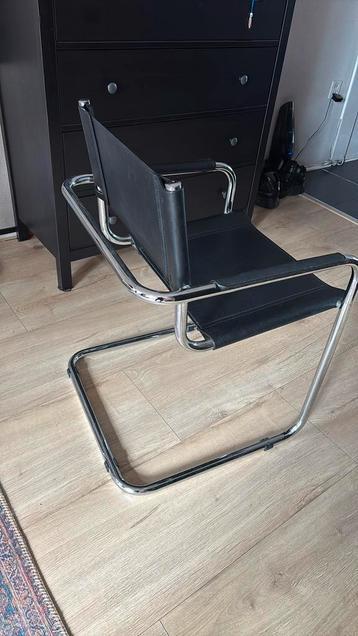 Design buizemframe stoel beschikbaar voor biedingen