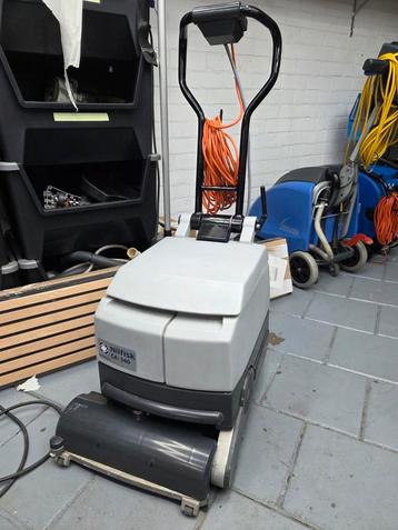 Nilfisk ca340 schrobzuigmachine  beschikbaar voor biedingen