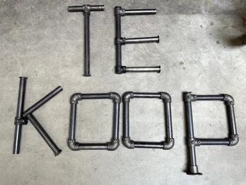 Partij zwarte koppelingen voor 34mm steiger buis beschikbaar voor biedingen