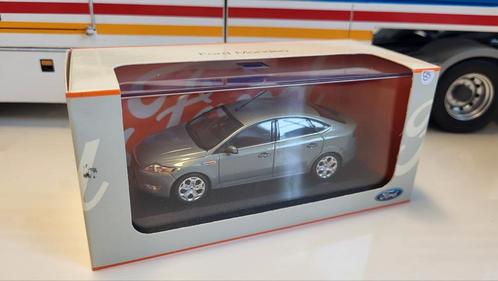Minichamps Ford Mondeo MK5 Silver Metallic Dealer Edition, Hobby en Vrije tijd, Modelauto's | 1:43, Zo goed als nieuw, Auto, MiniChamps