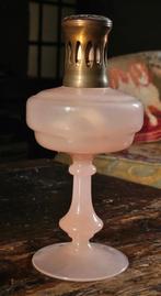Oude Lampe Berger,  in roze opaline, Ophalen of Verzenden