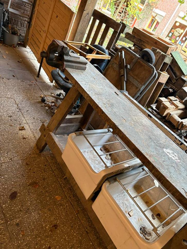 Robuuste Werkbank met Bankschroef, Doe-het-zelf en Verbouw, Werkbanken, Gebruikt, 120 tot 170 cm, Bankschroef, Ophalen of Verzenden