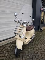 Zeer nette Vespa LXV 50 2 takt, Fietsen en Brommers, Scooters | Vespa, Ophalen, 49 cc, Zo goed als nieuw, Vespa LXV