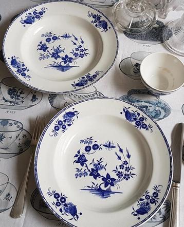 Boch Frères Grand Bouquet 2 diepe borden beschikbaar voor biedingen