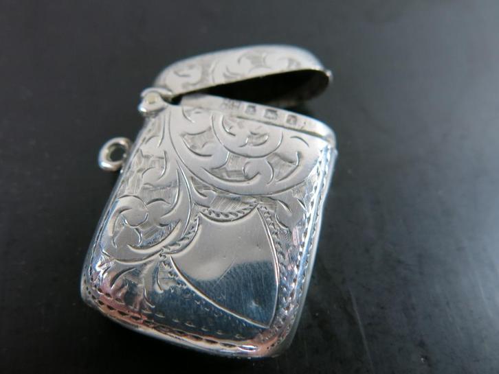 Antieke Engelse Sterling zilveren Vesta Case 1908, Antiek en Kunst, Antiek | Goud en Zilver, Zilver, Ophalen of Verzenden
