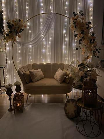 Backdrop bruidsbank setting te huur!! beschikbaar voor biedingen