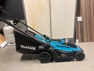 Makita DLM330 Accu Grasmaaier beschikbaar voor biedingen