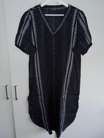 Ulla Popken Donkerblauwe Jurk Met V-hals Maat XL beschikbaar voor biedingen