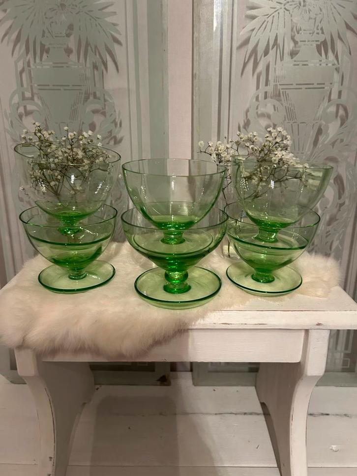 Uranium Glas Coupes Anna Groen 1900 (6 stuks), Antiek en Kunst, Antiek | Glas en Kristal, Ophalen of Verzenden