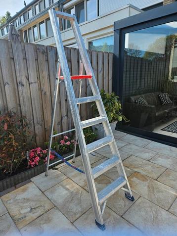 Altrex double decker 6 treeds heel stevig trap ladder beschikbaar voor biedingen