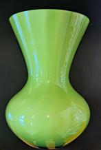Groene vaas glas, Huis en Inrichting, Woonaccessoires | Vazen, Glas, Ophalen of Verzenden, Wit, Zo goed als nieuw