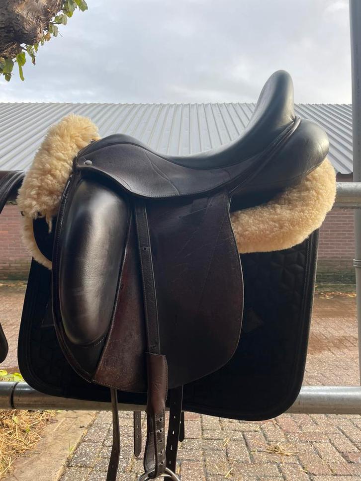 Custom Icon Flight met lak en croco 17,5 inch, Dieren en Toebehoren, Paarden en Pony's | Zadels, Zo goed als nieuw, Dressuur, Ophalen of Verzenden