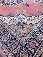 Prachtig Sfeervol Oud Roze Vintage Vloerkleed., Ophalen