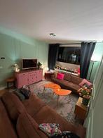 2 gratis bruine suede banken